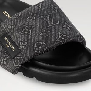 LOUIS VUITTON プールピローコンフォートフラットサンダル    Ref：1ADIFG