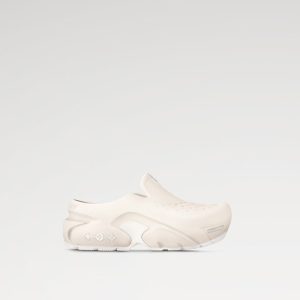 LOUIS VUITTON シャーク サンダル   Ref：1ACX2U