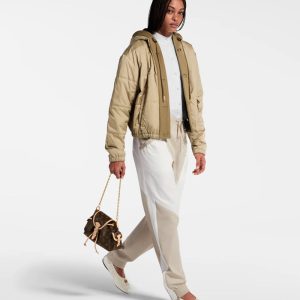 LOUIS VUITTON    耐裂性のあるキルティングフードジャケット  1AIAHR