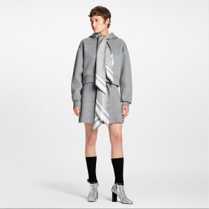 LOUIS VUITTON    クロップド モノグラム スカーフ フーディ