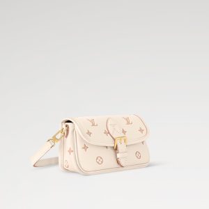 LOUIS VUITTON    ナノ ダイアン ハンドバッグ   Ref：M13642