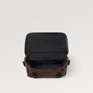 LOUIS VUITTON トレイル･メッセンジャー    Ref：M46972